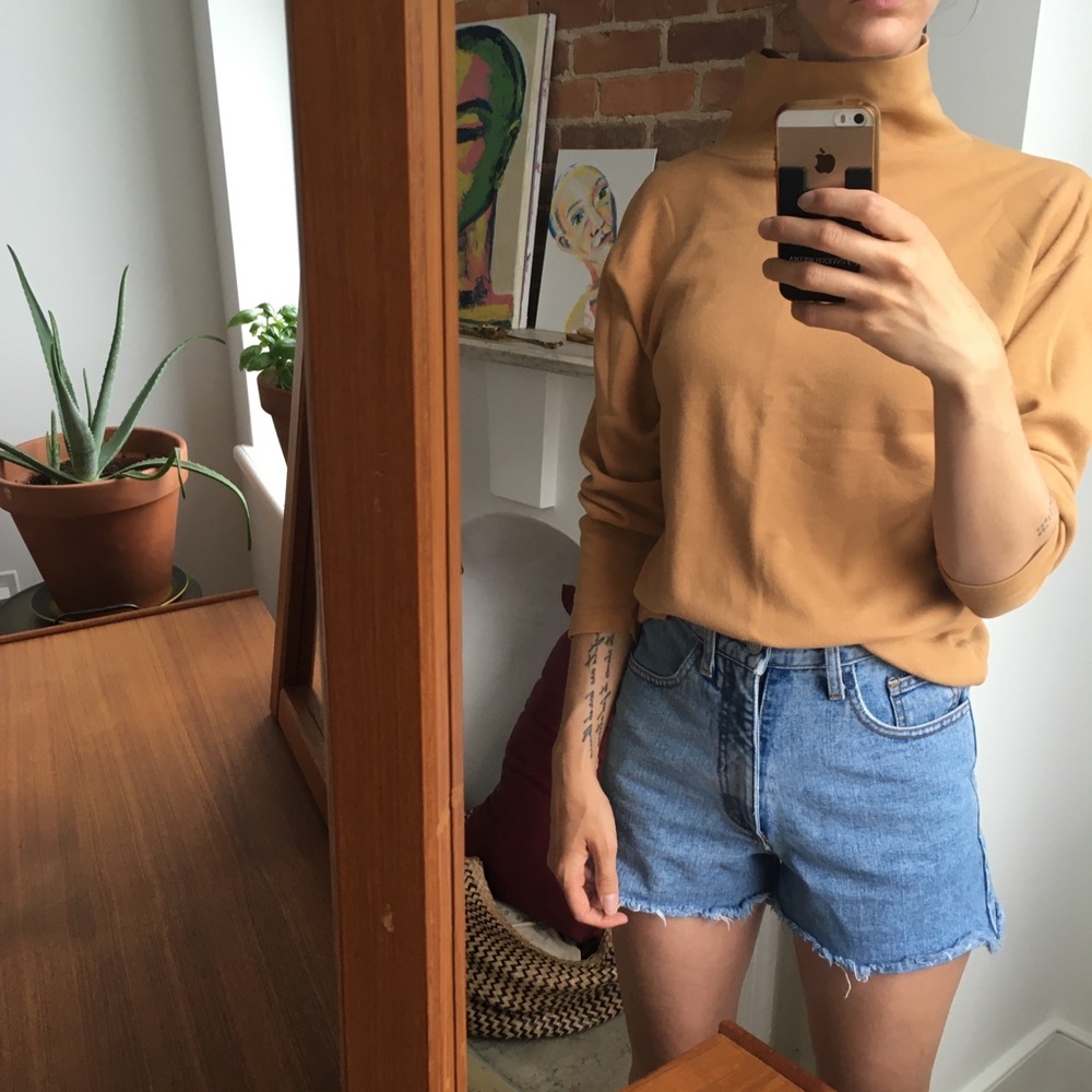 Vintage JL Plum Boxy Long Sleeve Turtleneck